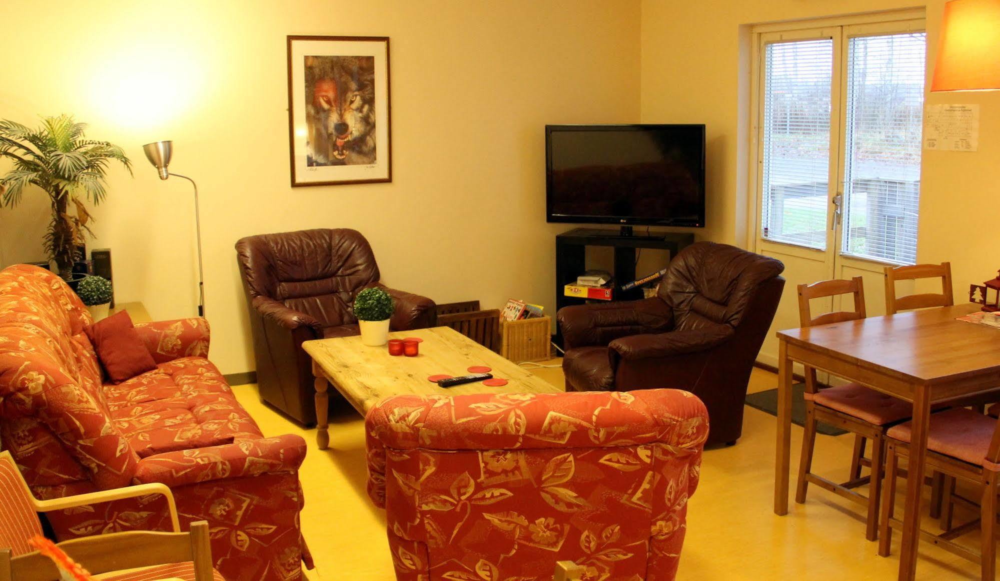 Haellefors Vandrarhem-Hostel & Kanotcenter 외부 사진